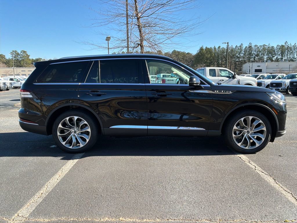 Used 2025 Lincoln Aviator Reserve w/ Illumination Package image 4