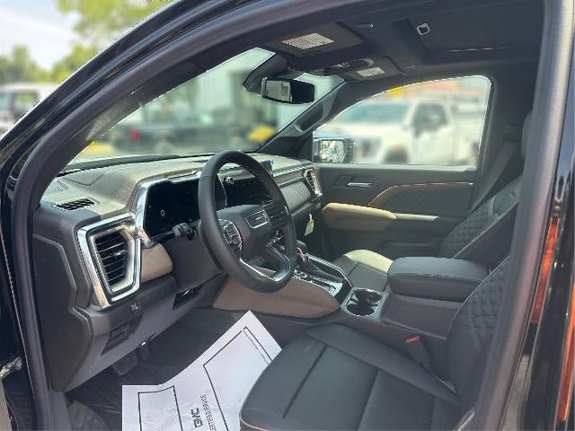 New 2026 GMC Canyon Denali w/ LPO, Denali Black Edition AWD/4WD image 11