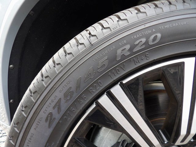 Certified 2024 Volvo XC90 B6 Plus w/ Protection Package Premier image 26