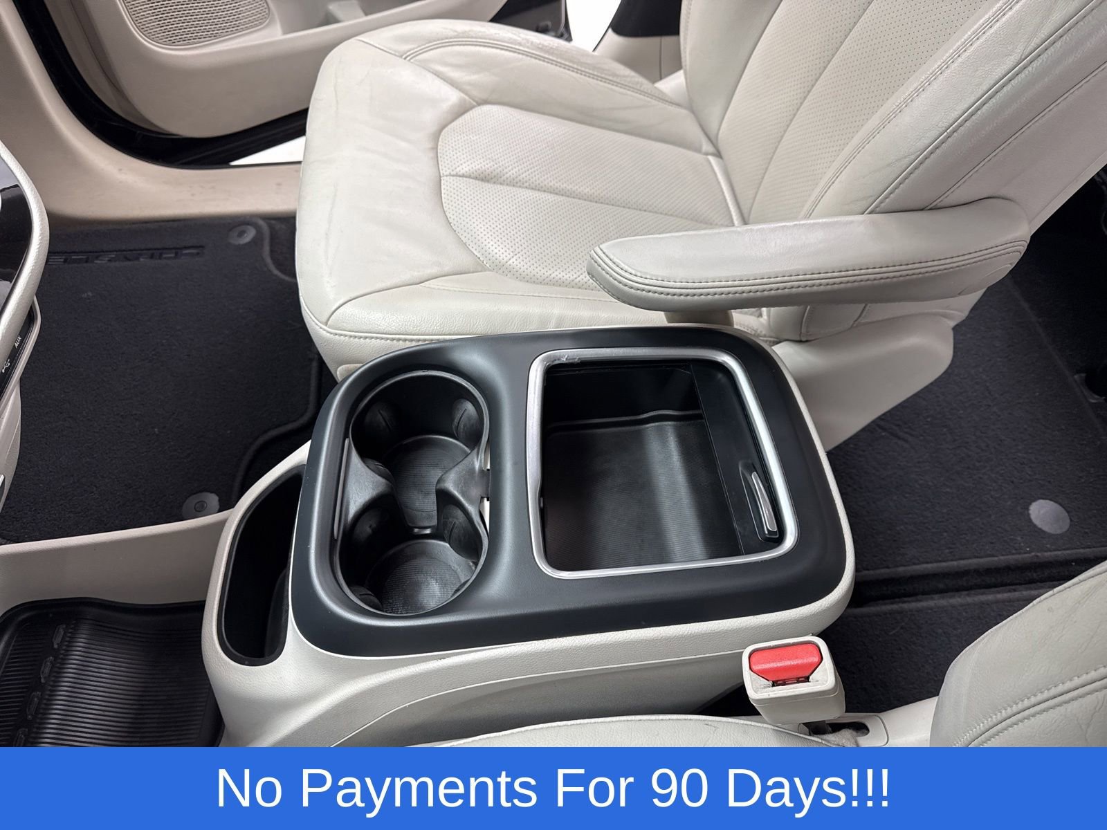 Used 2017 Chrysler Pacifica Touring-L Plus w/ Tire & Wheel Group image 22