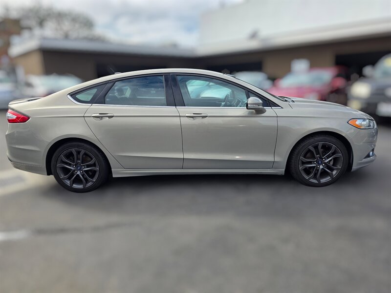 Used 2015 Ford Fusion SE w/ Equipment Group 201A image 9