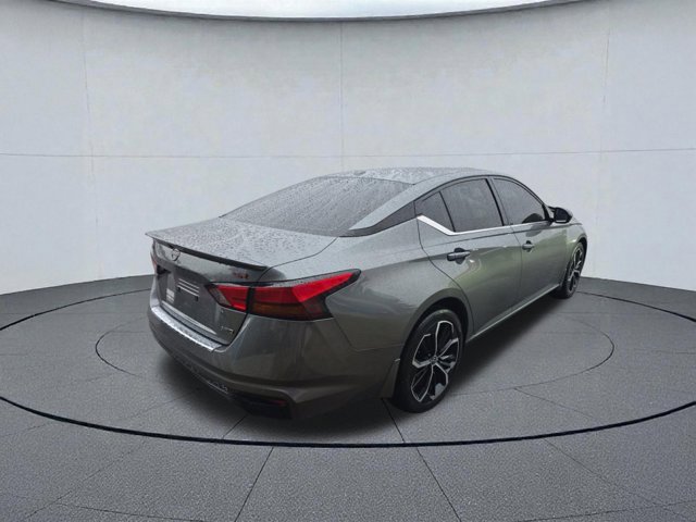 Used 2023 Nissan Altima 2.5 SR w/ SR Premium Package image 5