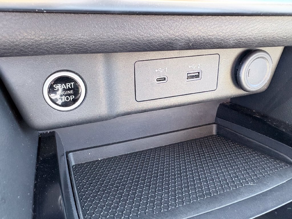 Used 2023 Nissan Rogue SV FWD image 19