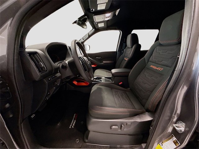 Used 2025 Nissan Frontier PRO-4X w/ Pro Convenience Package image 17