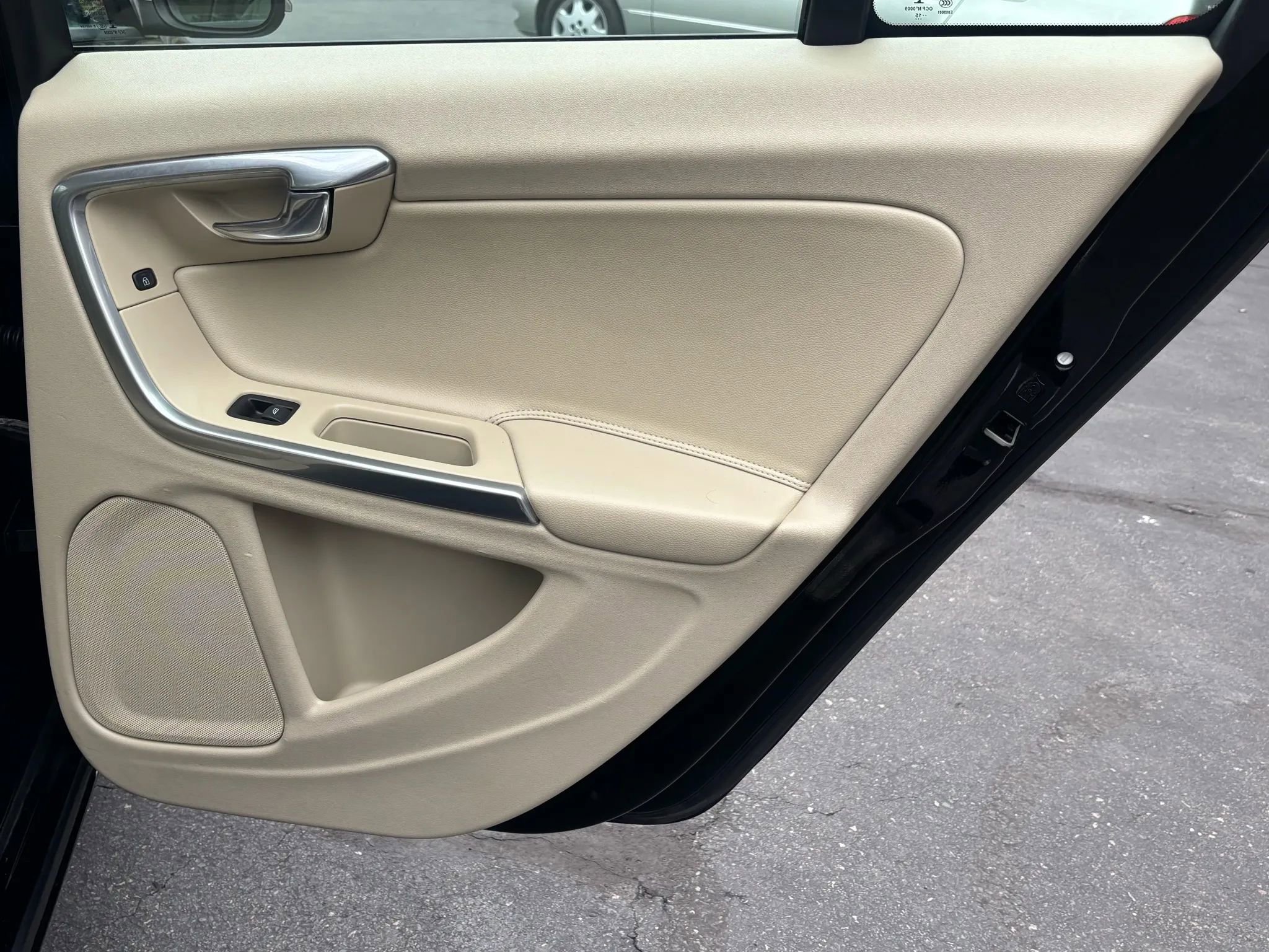 Used 2016 Volvo S60 T5 image 15