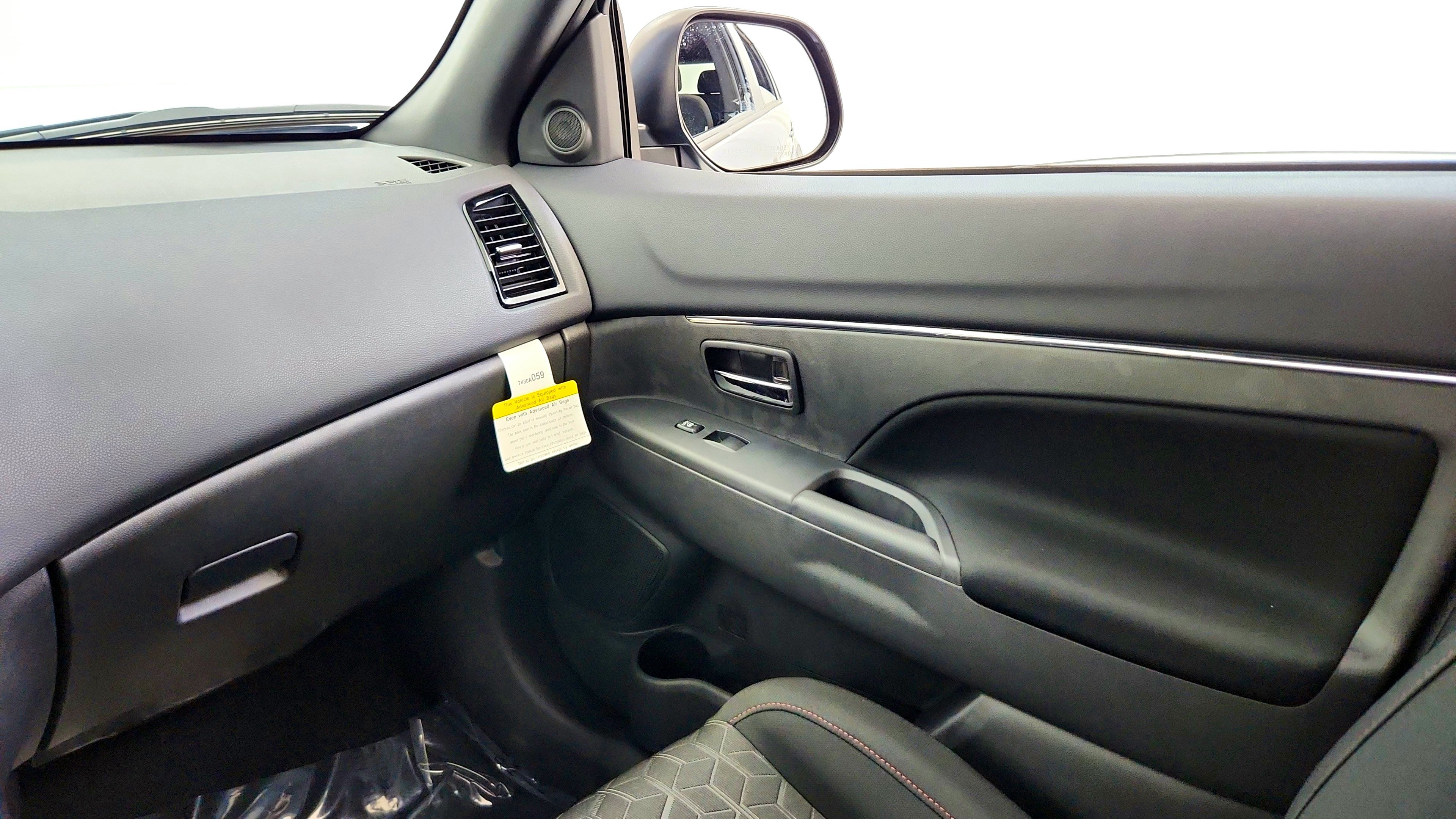 Used 2025 Mitsubishi Outlander Sport AWD image 24