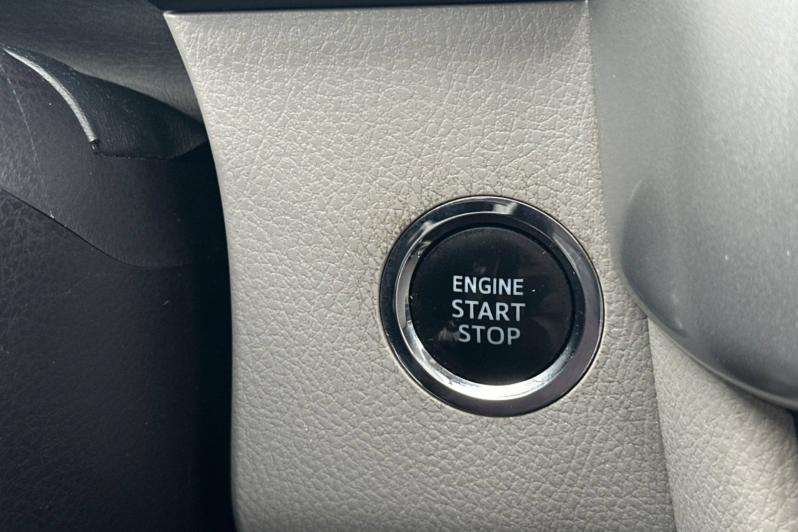 Used 2015 Toyota Highlander Limited FWD image 22