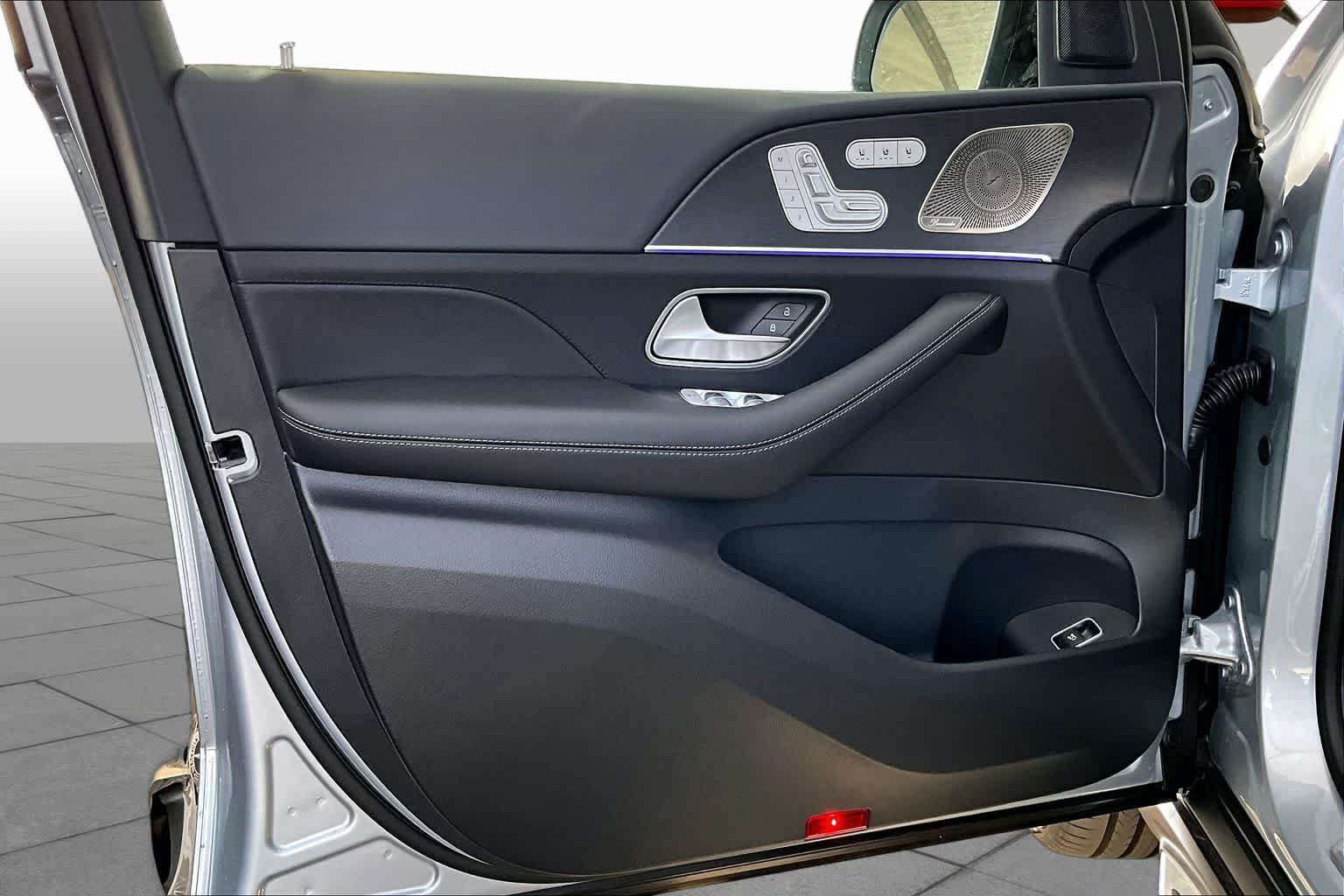 New 2026 Mercedes-Benz GLS 450 4MATIC image 15