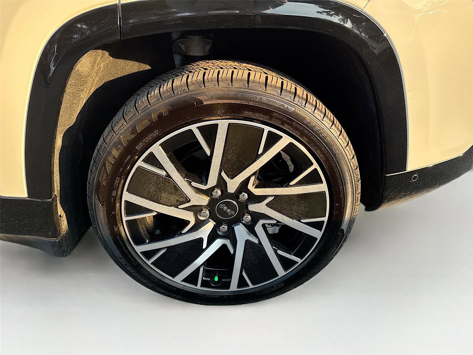 Used 2025 Jeep Wagoneer S Limited image 31