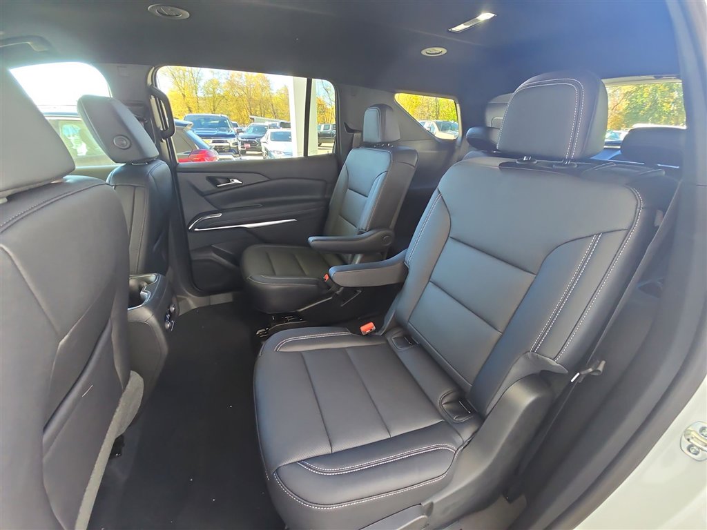 New 2026 Chevrolet Traverse LT image 24
