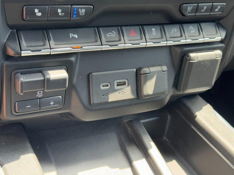 Used 2022 Chevrolet Silverado 1500 High Country w/ Z71 Off-Road Package AWD/4WD image 20
