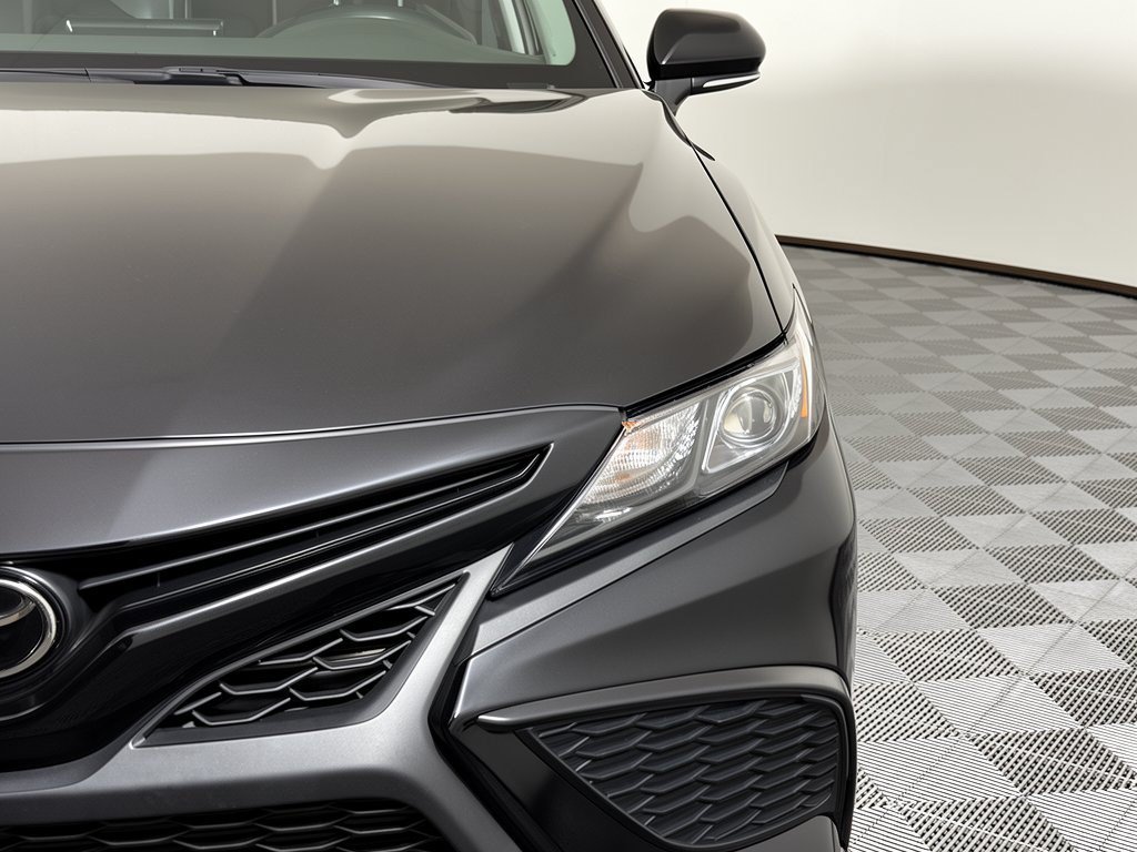 Used 2024 Toyota Camry SE FWD image 12