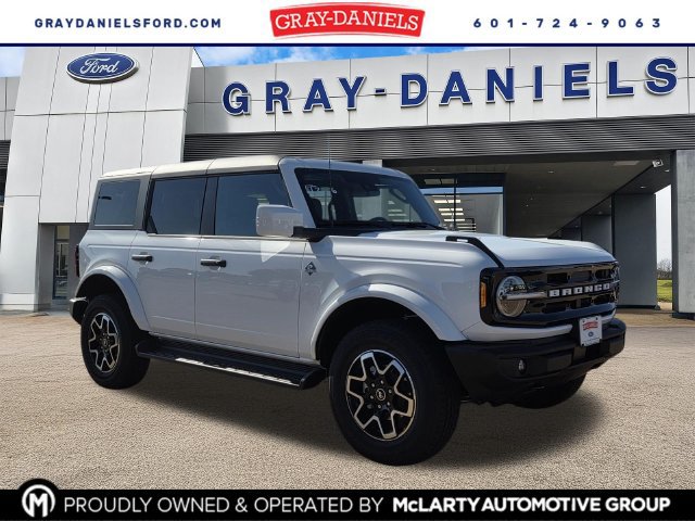 New 2026 Ford Bronco Outer Banks AWD/4WD image 1