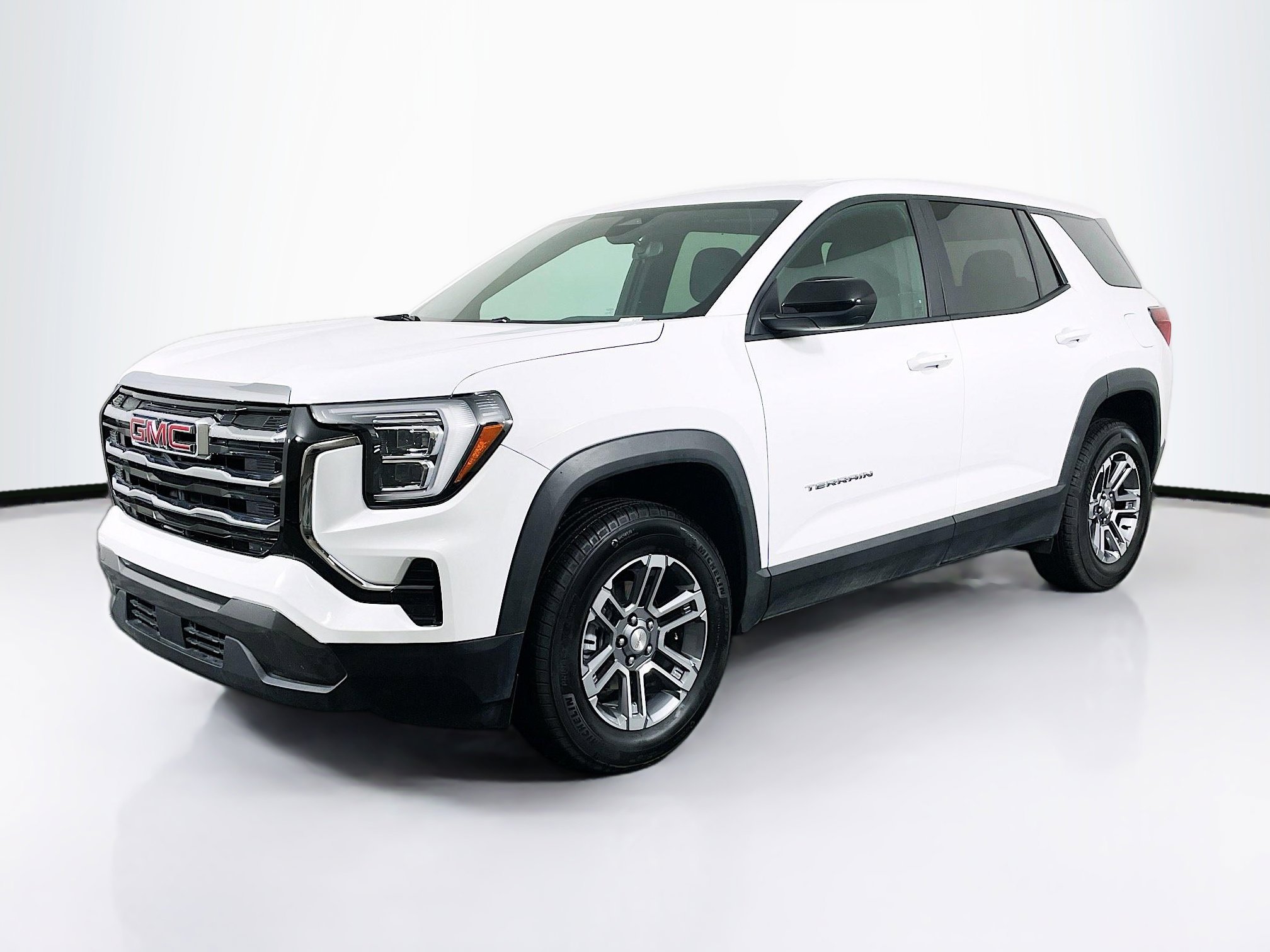 Used 2025 GMC Terrain Elevation image 3