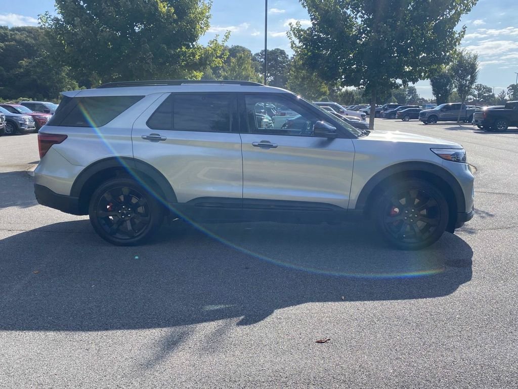 Used 2023 Ford Explorer ST w/ Equipment Group 401A AWD/4WD image 2