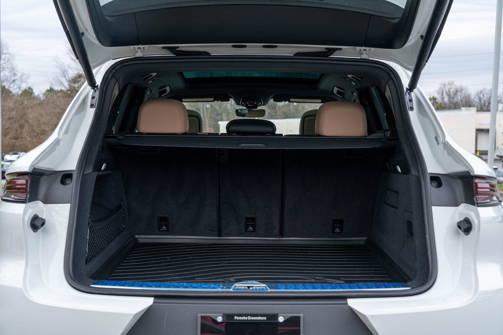 Certified 2024 Porsche Cayenne image 16