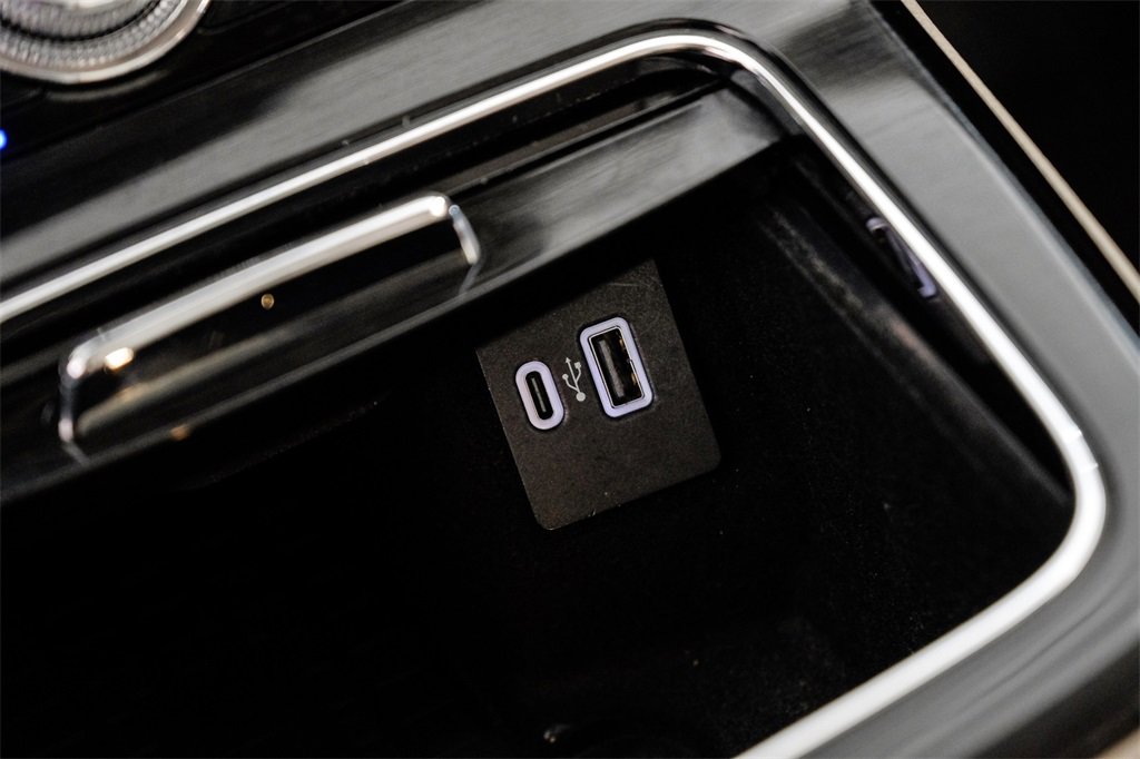 Used 2023 Lincoln Nautilus Reserve image 29