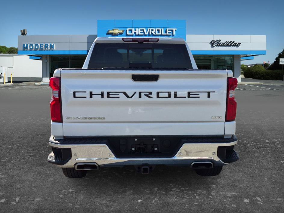 Used 2022 Chevrolet Silverado 1500 LTZ w/ LTZ Premium Package AWD/4WD image 4