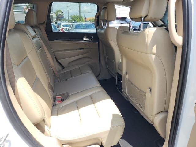 Used 2019 Jeep Grand Cherokee Limited AWD/4WD image 18