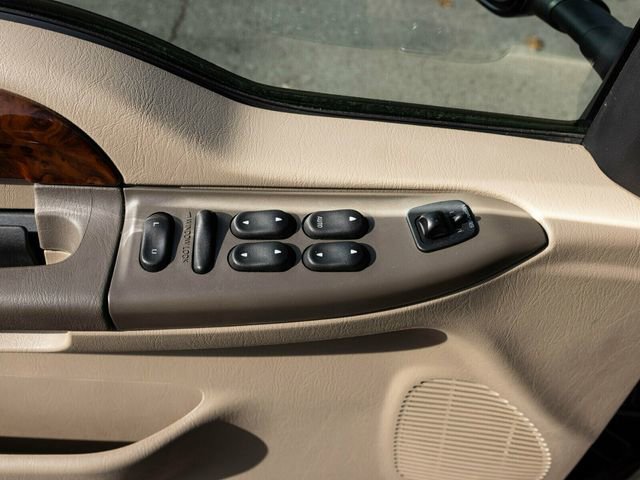 Used 2001 Ford Excursion Limited image 25