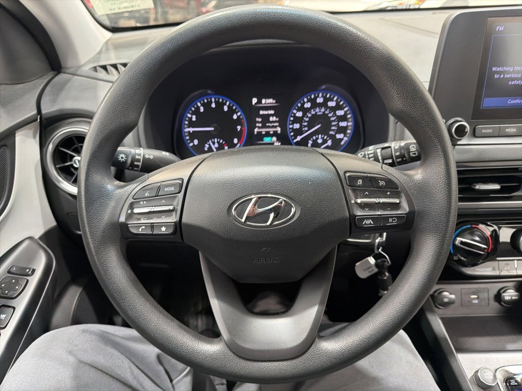 Used 2022 Hyundai Kona SE image 15