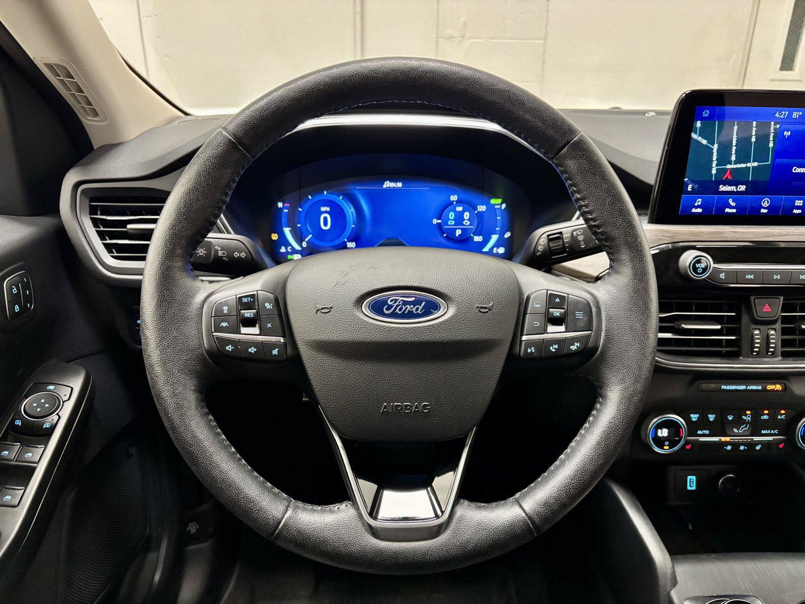 Used 2020 Ford Escape Titanium w/ Titanium Premium Package 2.0 AWD/4WD image 22