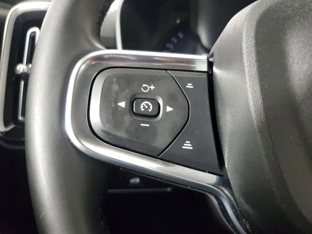 Used 2023 Volvo XC40 B5 Plus w/ Driver Assist Package image 23