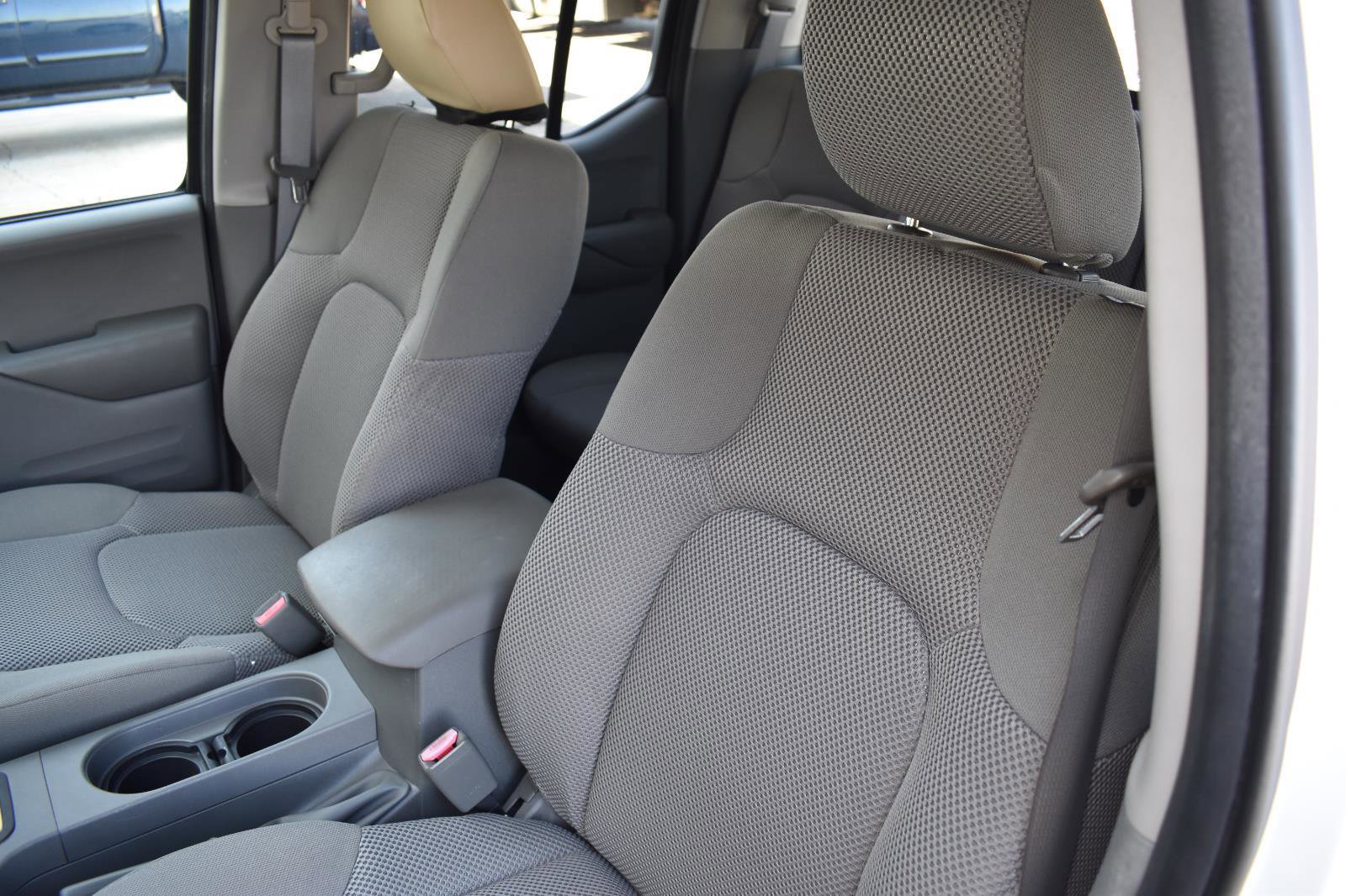 Used 2015 Nissan Frontier SV w/ SV Value Truck Package image 19