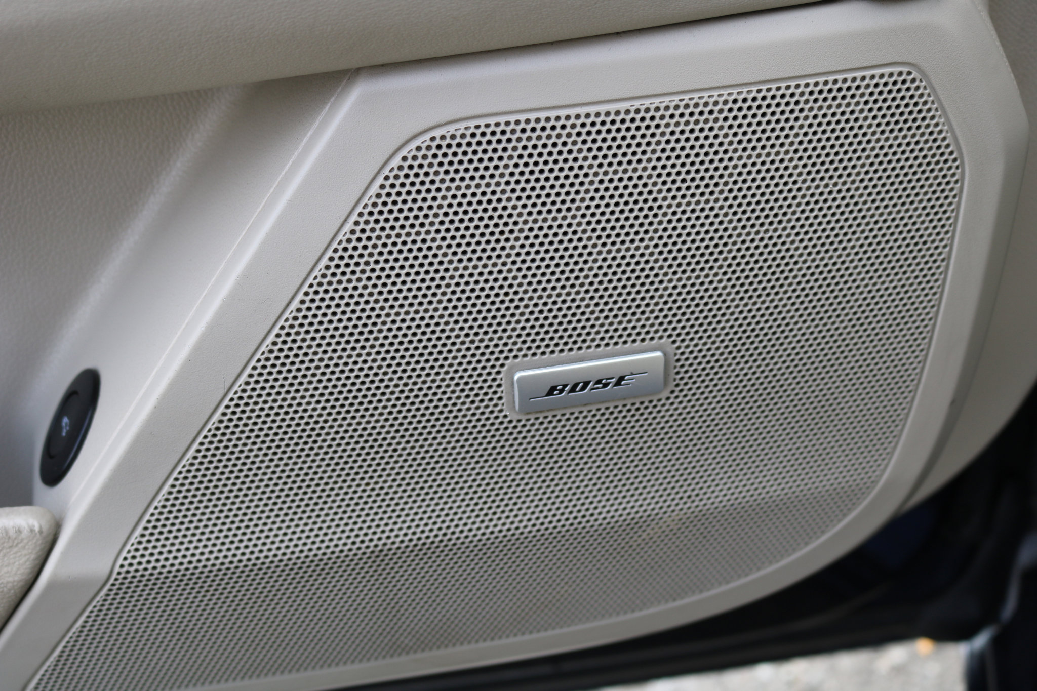 Used 2016 Cadillac XTS Luxury w/ Driver Awareness Package image 17