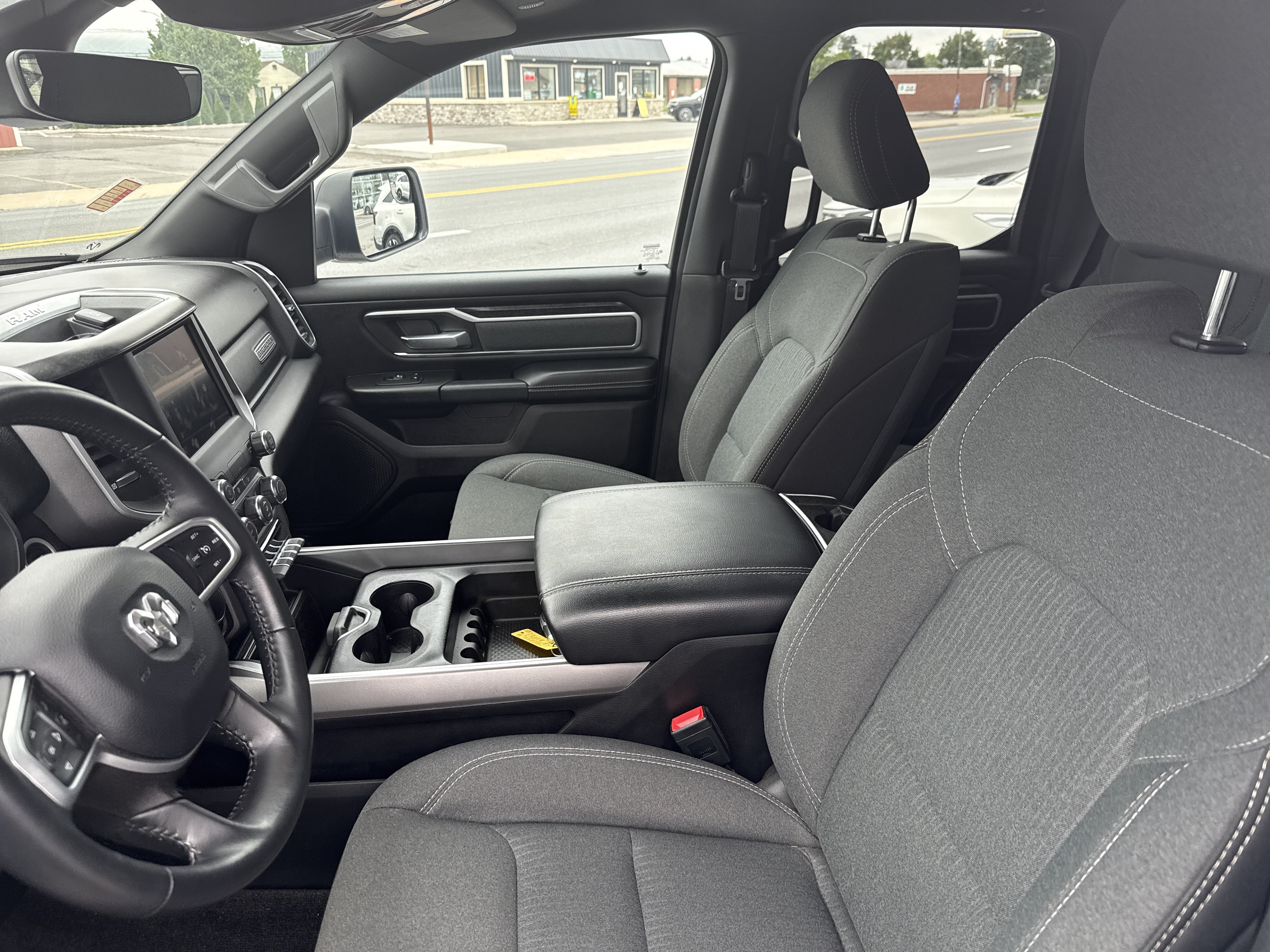 Used 2023 RAM 1500 Big Horn AWD/4WD image 5