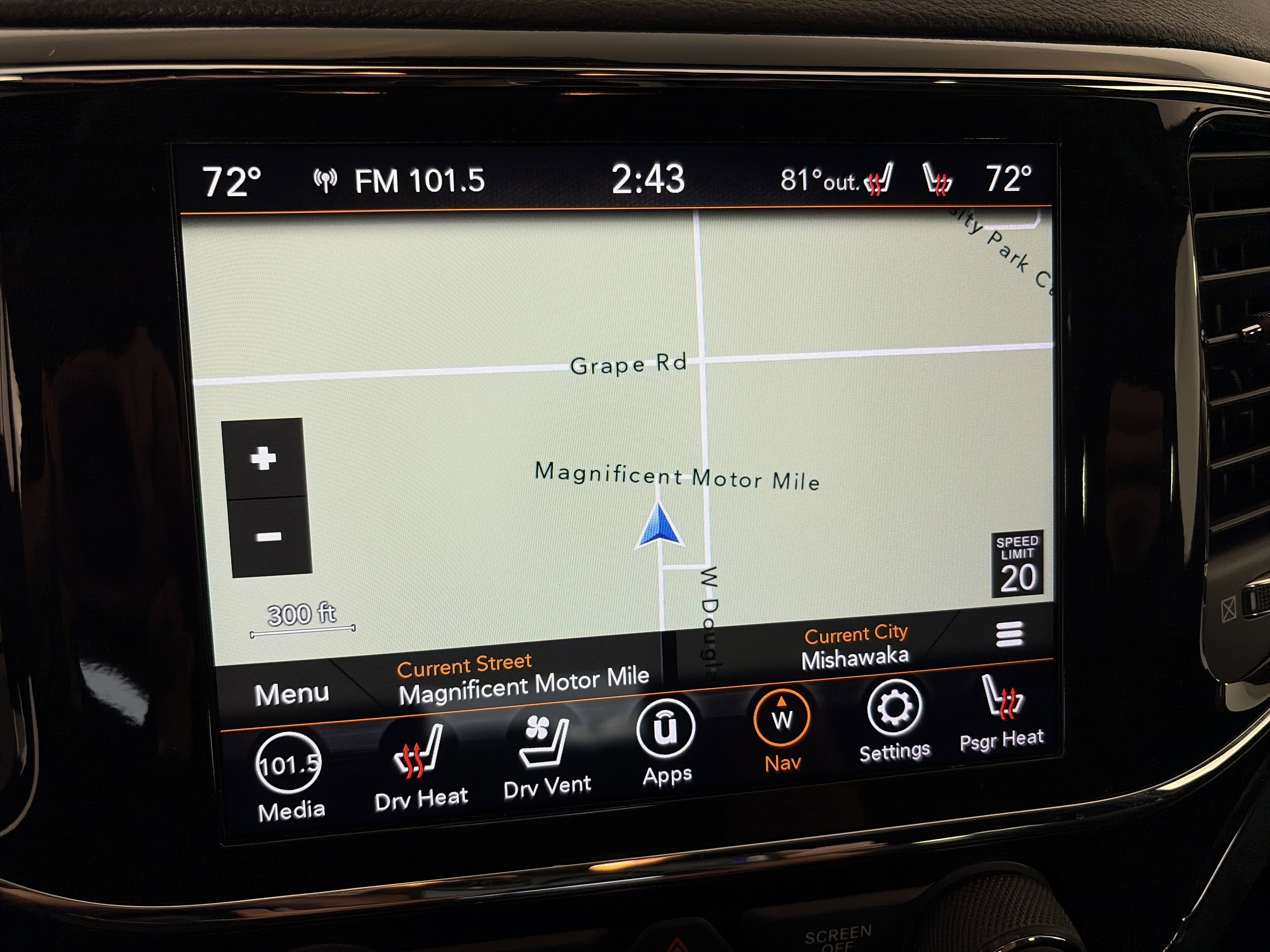 Used 2021 Jeep Grand Cherokee Limited w/ Luxury Group II AWD/4WD image 26