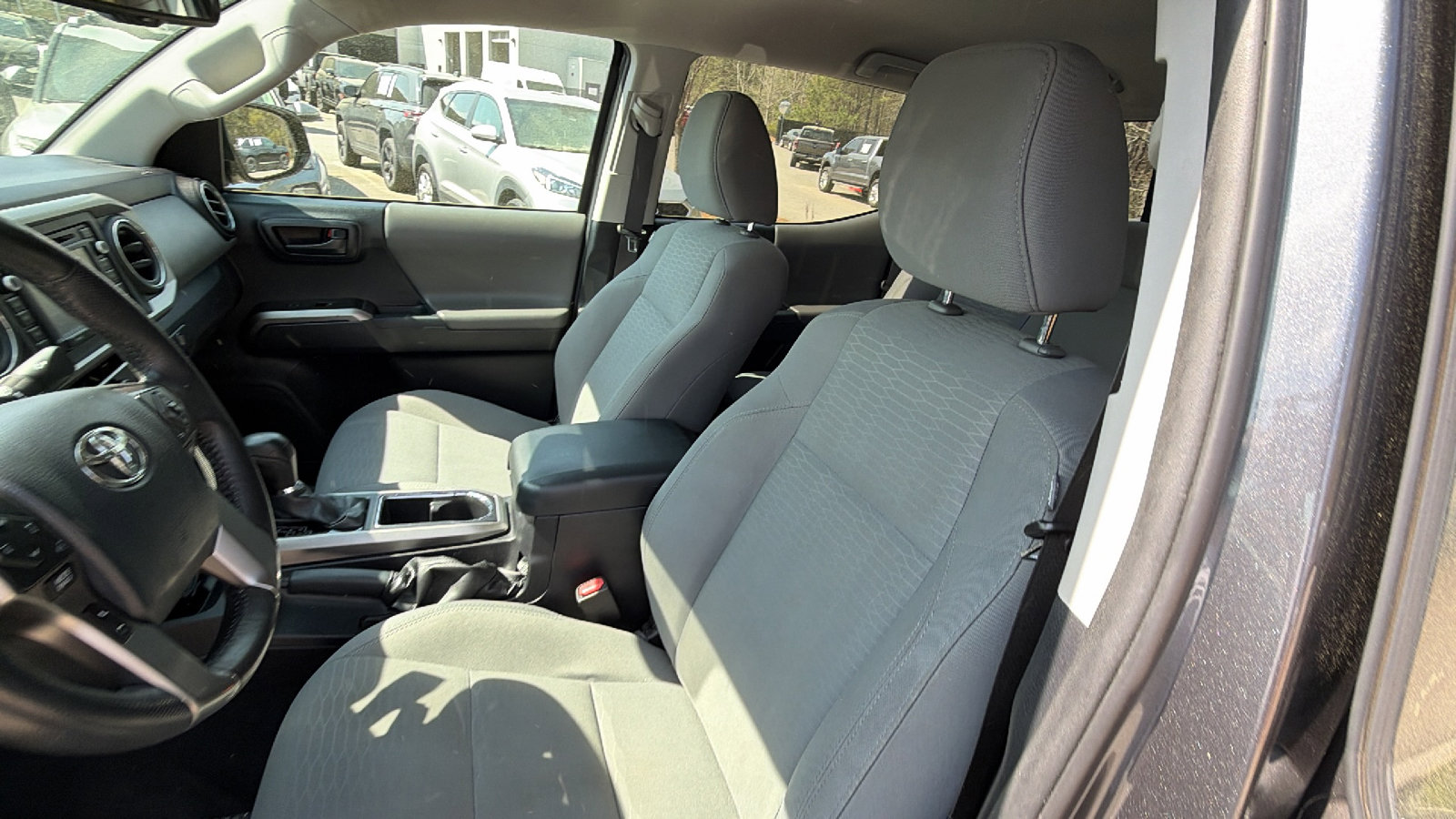 Used 2017 Toyota Tacoma SR5 w/ Tow Package image 17