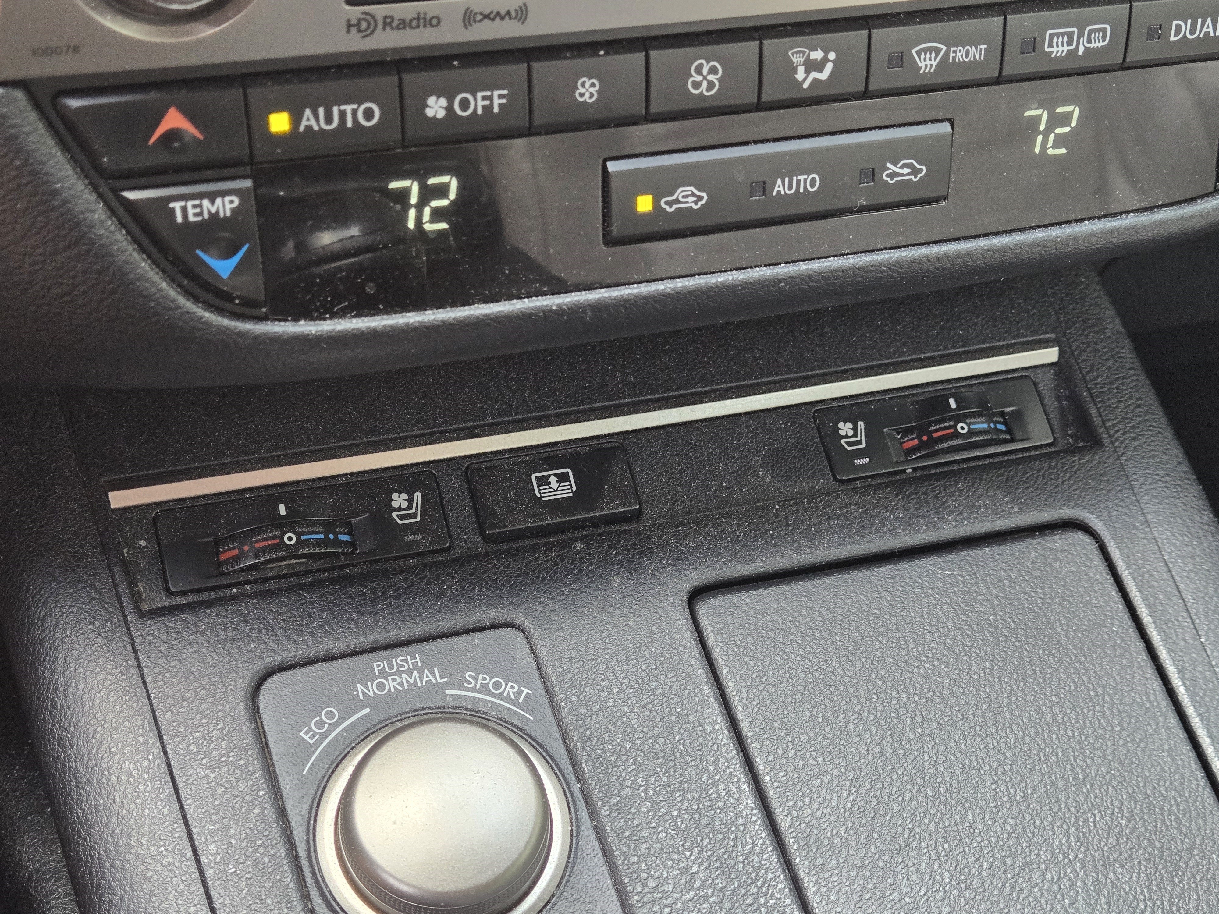 Used 2013 Lexus ES 350 w/ Luxury Pkg FWD image 25