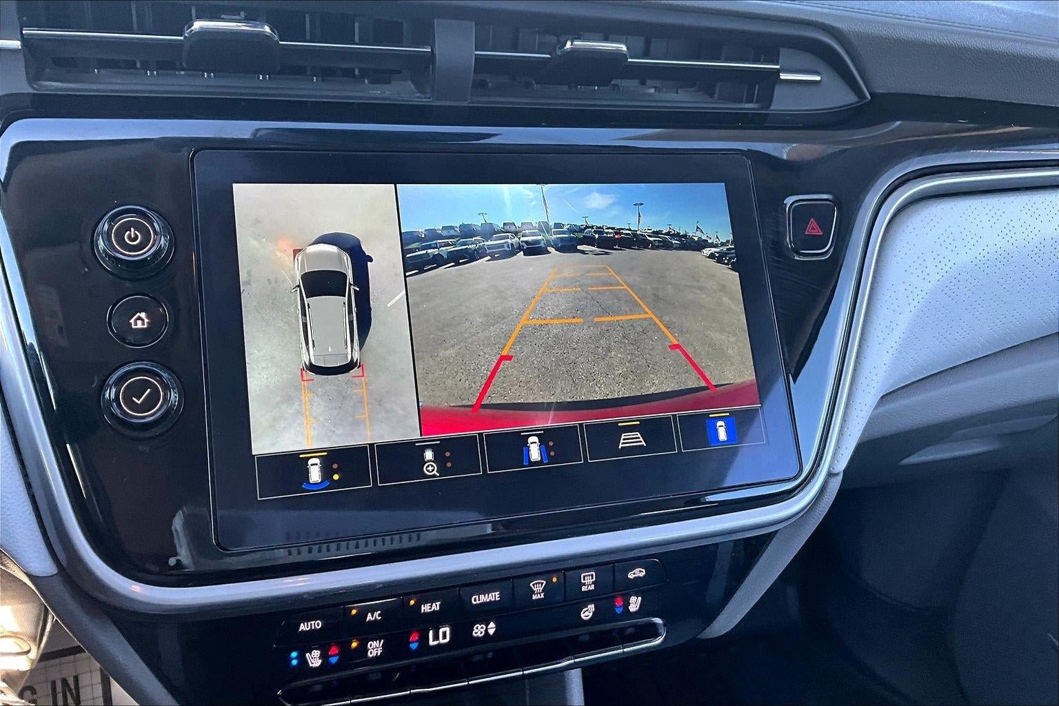 Used 2023 Chevrolet Bolt EUV Premier w/ Sun & Sound Package FWD image 19