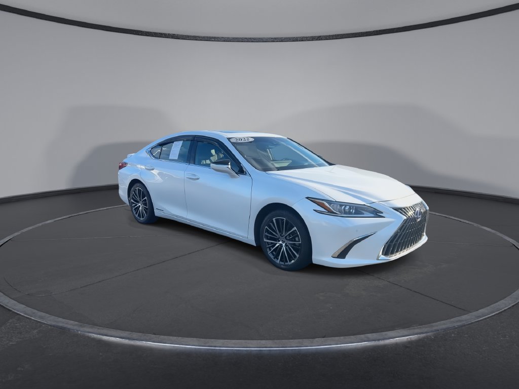 Used 2022 Lexus ES 300h w/ Premium Package FWD image 2