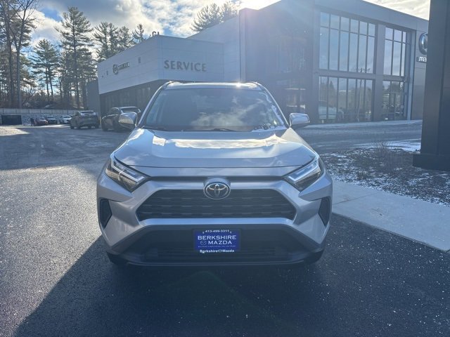 Used 2022 Toyota RAV4 XLE w/ Convenience Package image 9