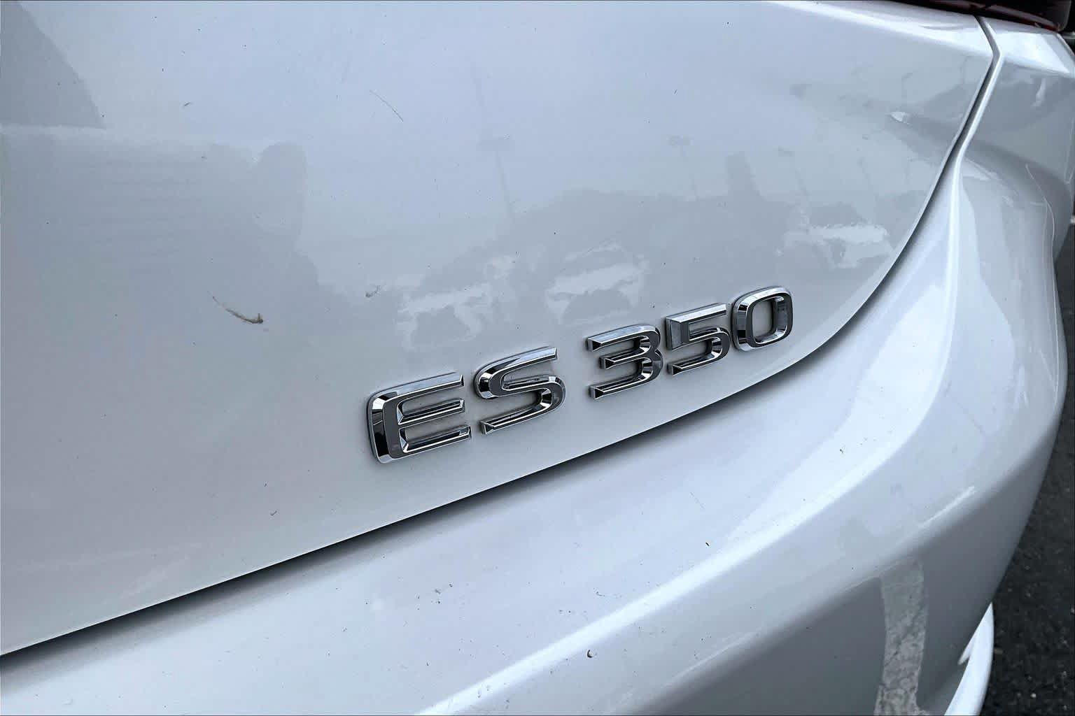 Used 2020 Lexus ES 350 w/ Luxury Package FWD image 24