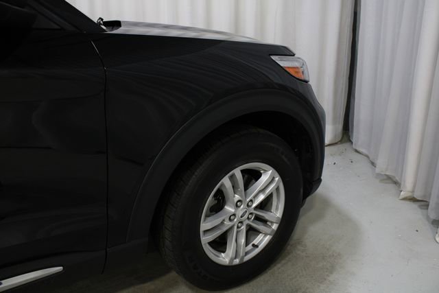 Used 2023 Ford Explorer XLT w/ Equipment Group 202A AWD/4WD image 28