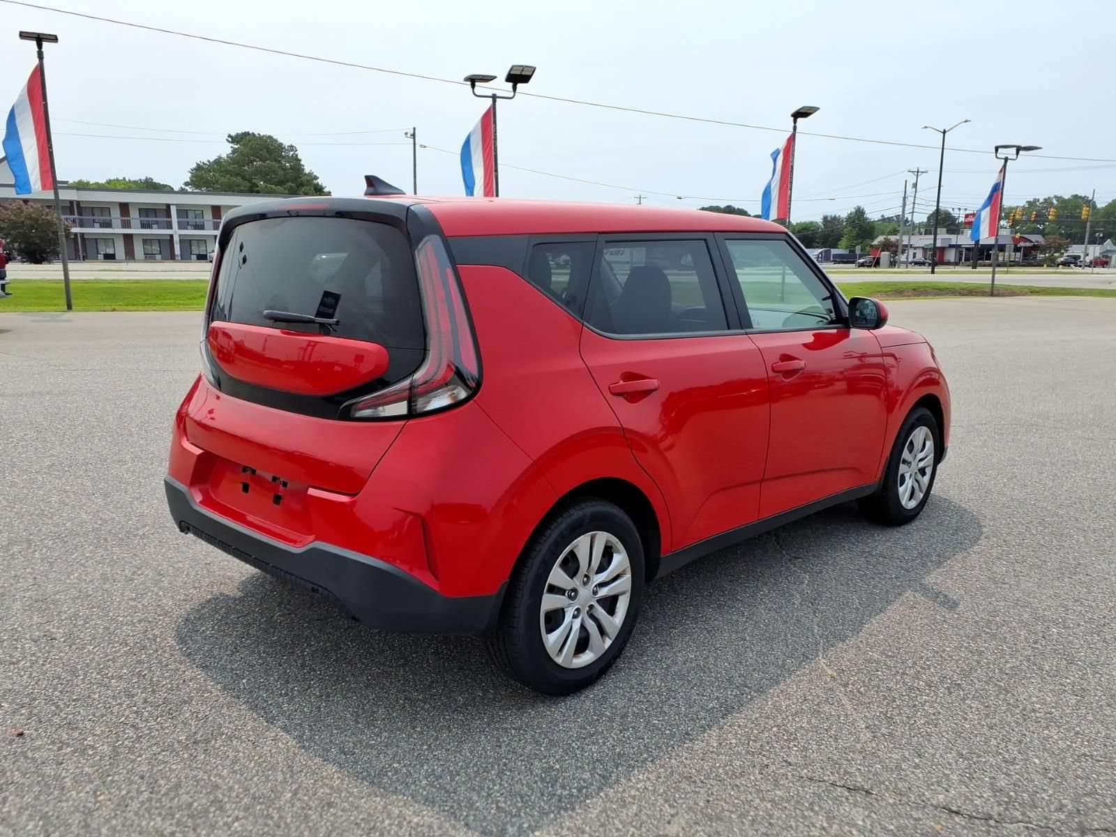 Used 2023 Kia Soul LX FWD image 5