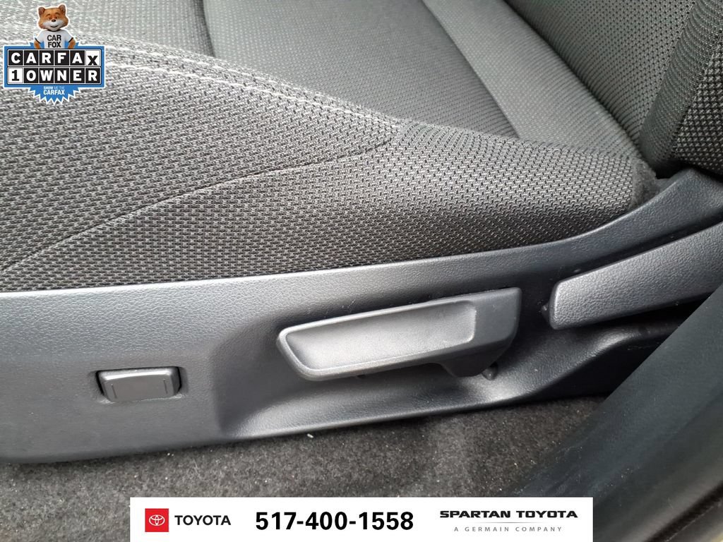 Used 2025 Toyota 4Runner SR5 AWD/4WD image 17