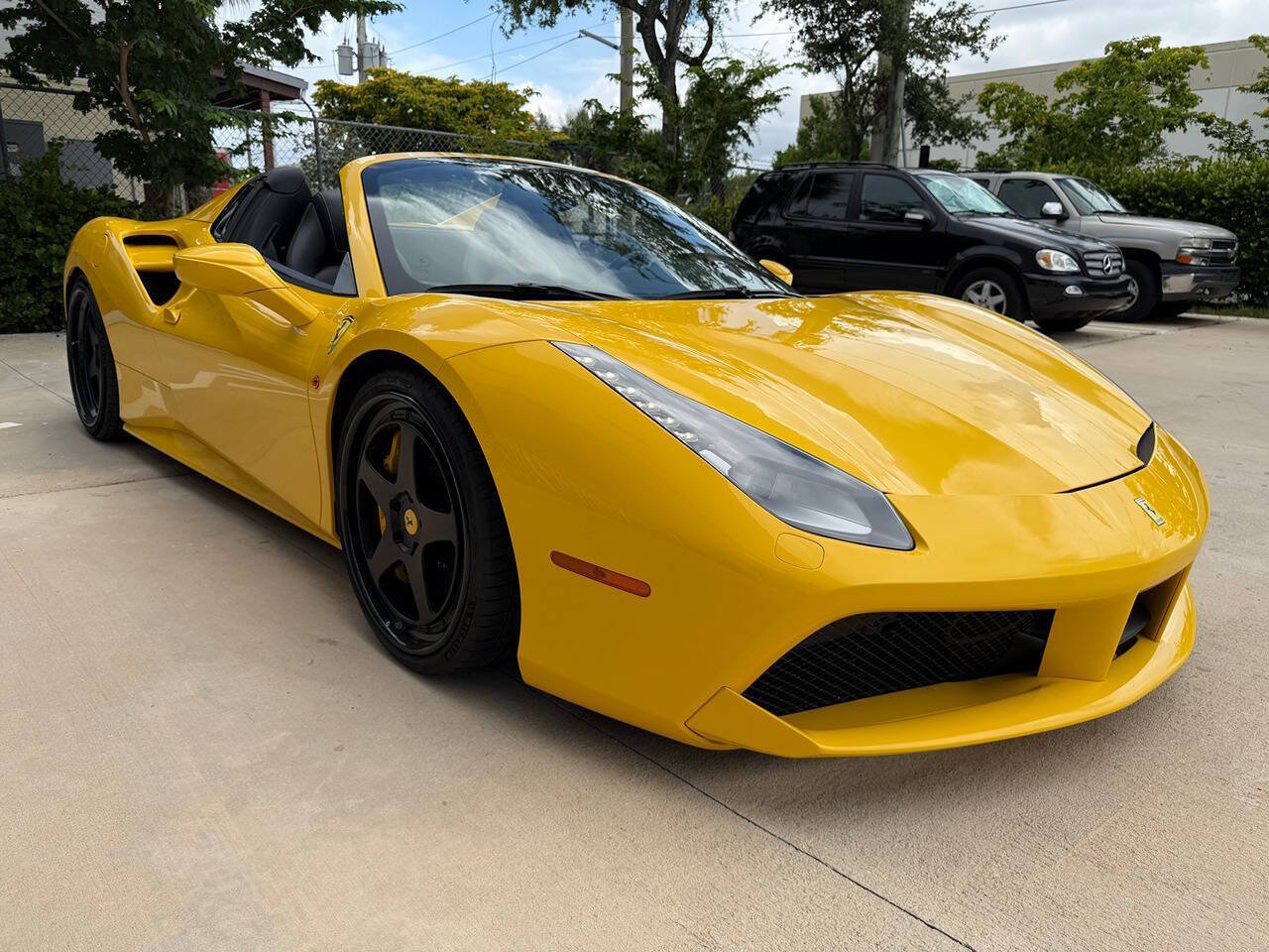 Used 2017 Ferrari 488 Spider RWD image 6