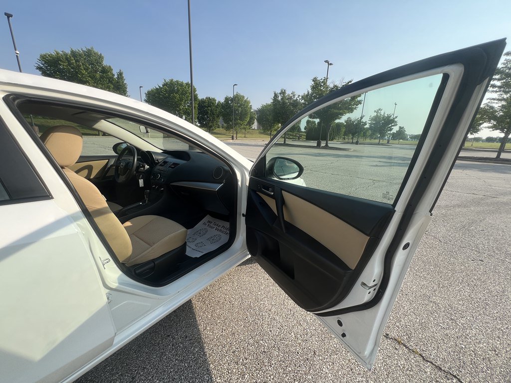 Used 2012 MAZDA MAZDA3 i Touring FWD image 10