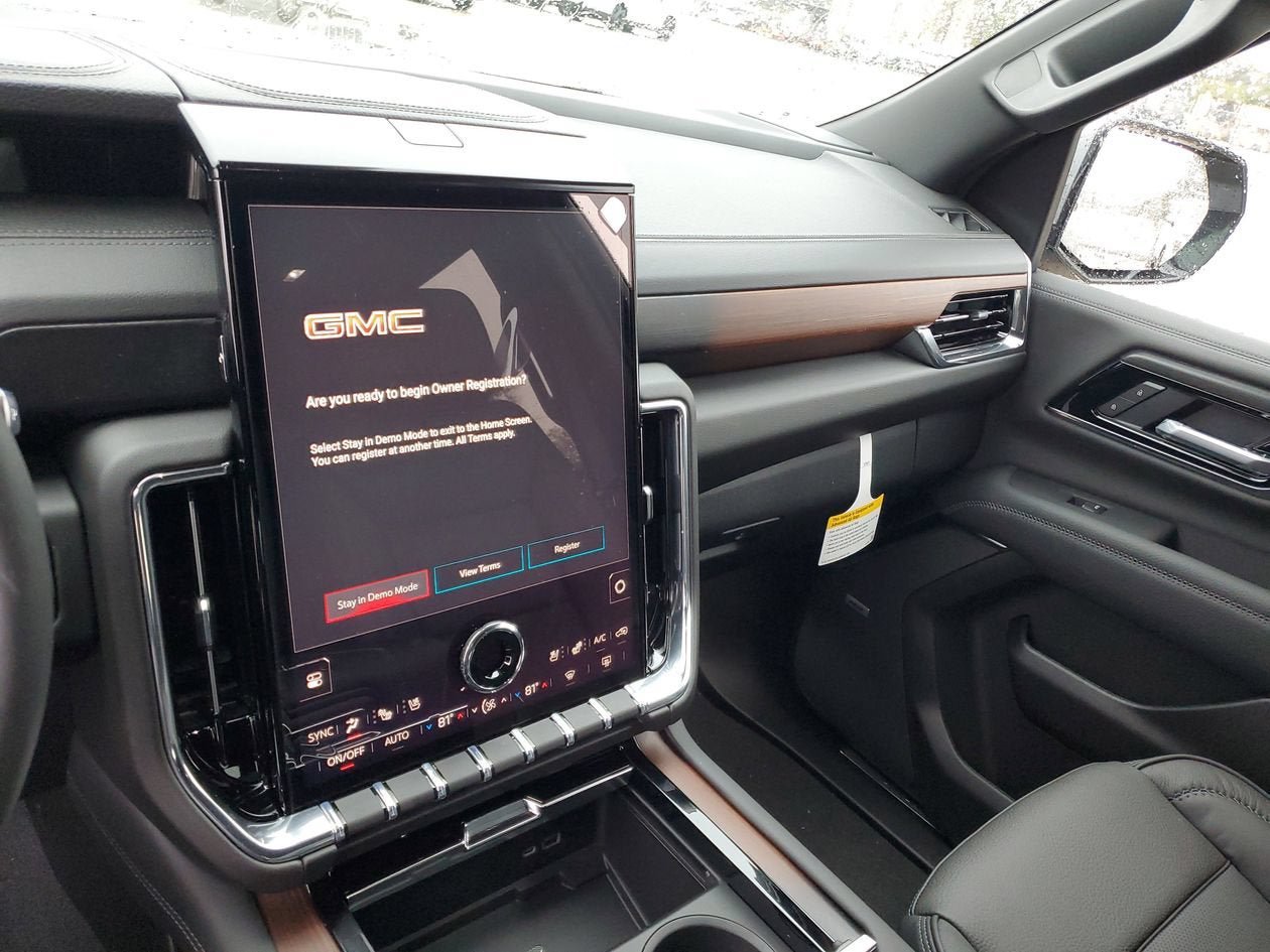 New 2026 GMC Yukon XL Denali w/ Sun & Power Step Package AWD/4WD image 26