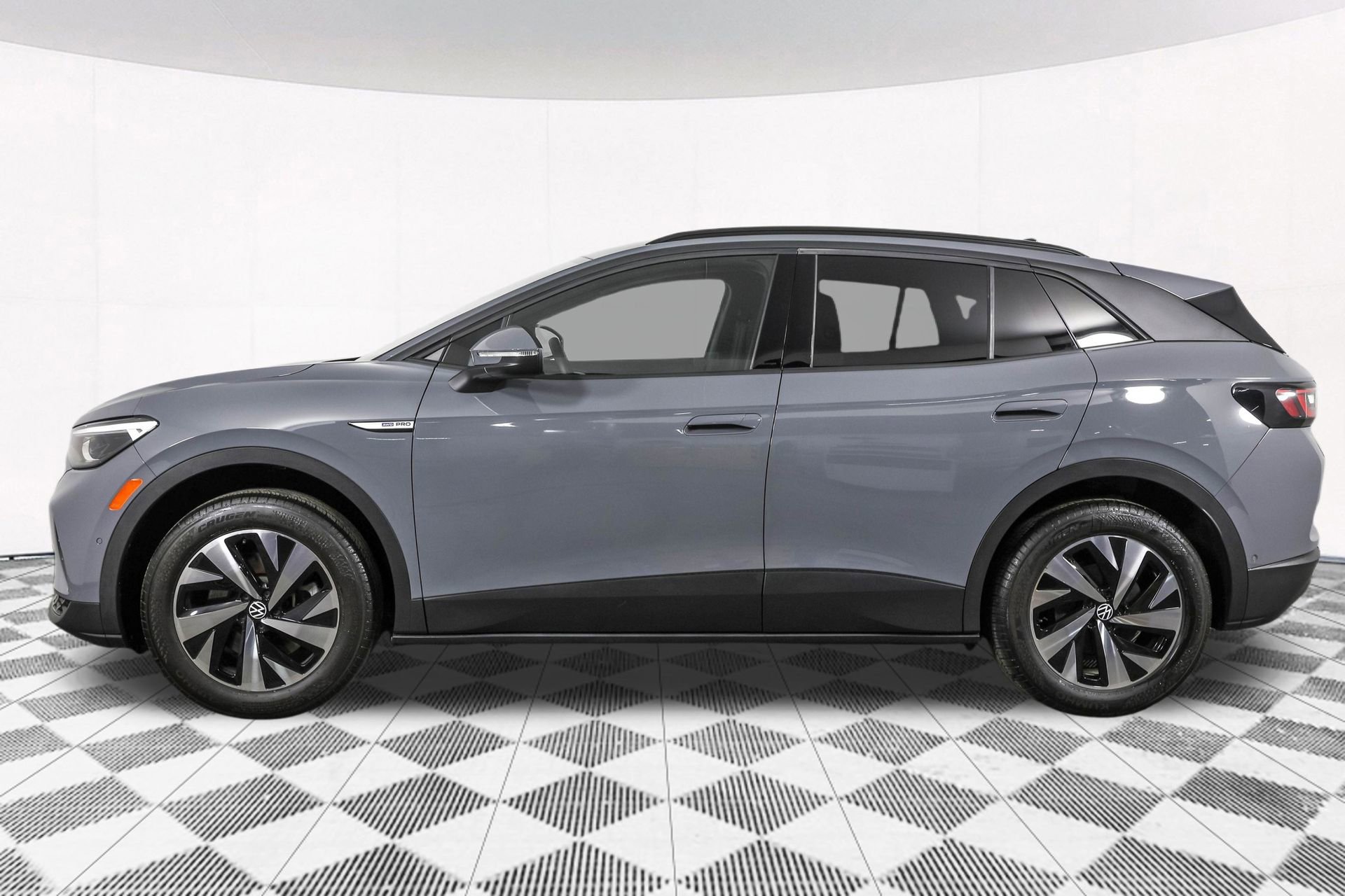 Certified 2023 Volkswagen ID.4 Pro AWD/4WD image 19