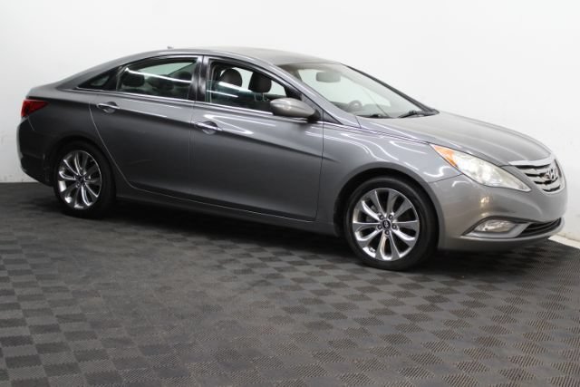 Used 2013 Hyundai Sonata SE FWD image 3
