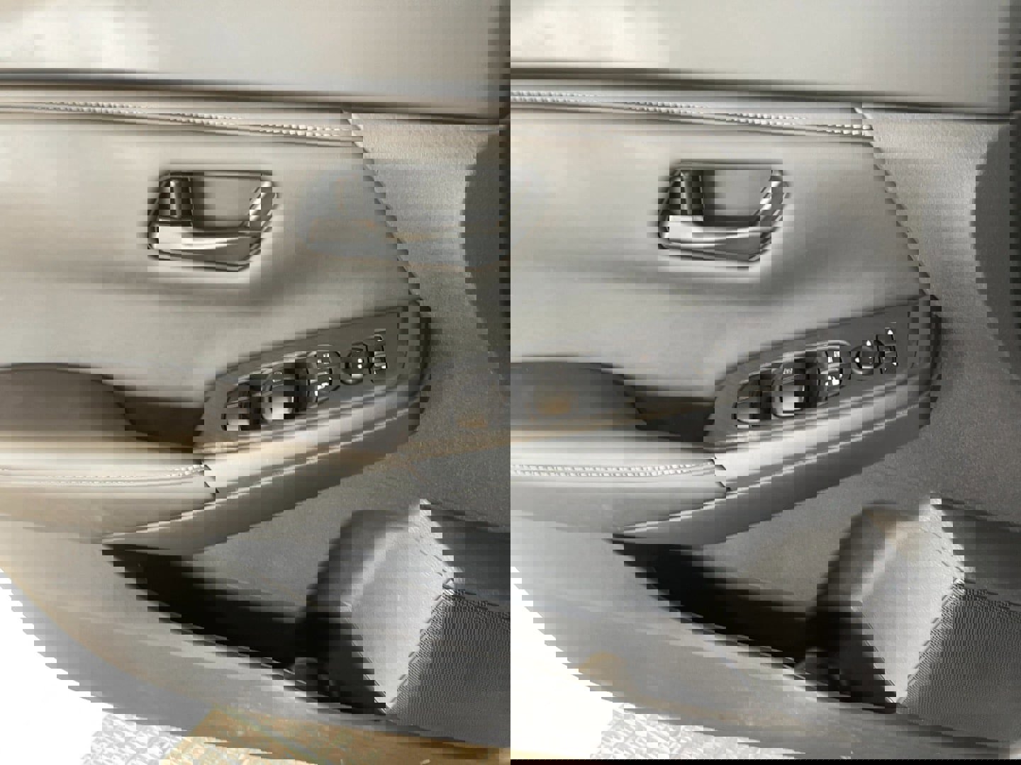 Used 2024 Nissan Sentra S image 10