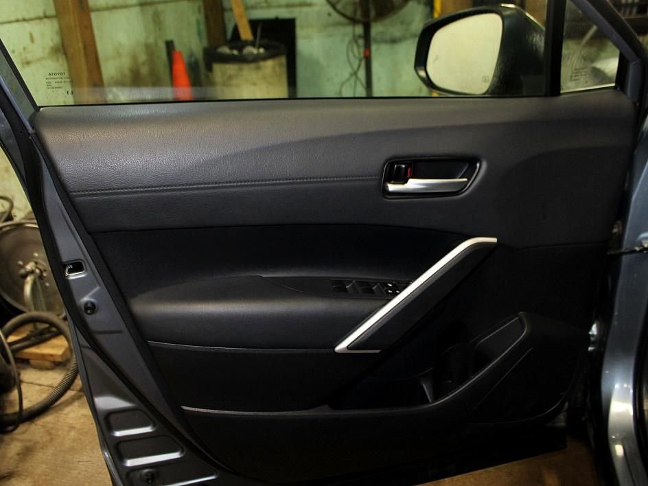 Used 2025 Toyota Corolla Cross XLE image 16