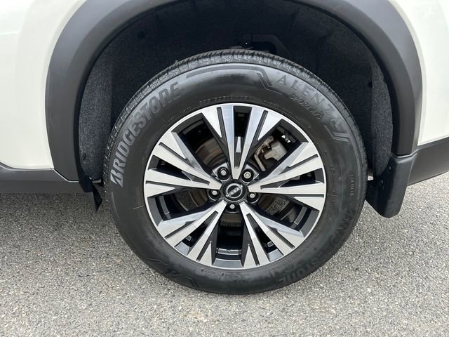 Used 2023 Nissan Rogue SV AWD/4WD image 15