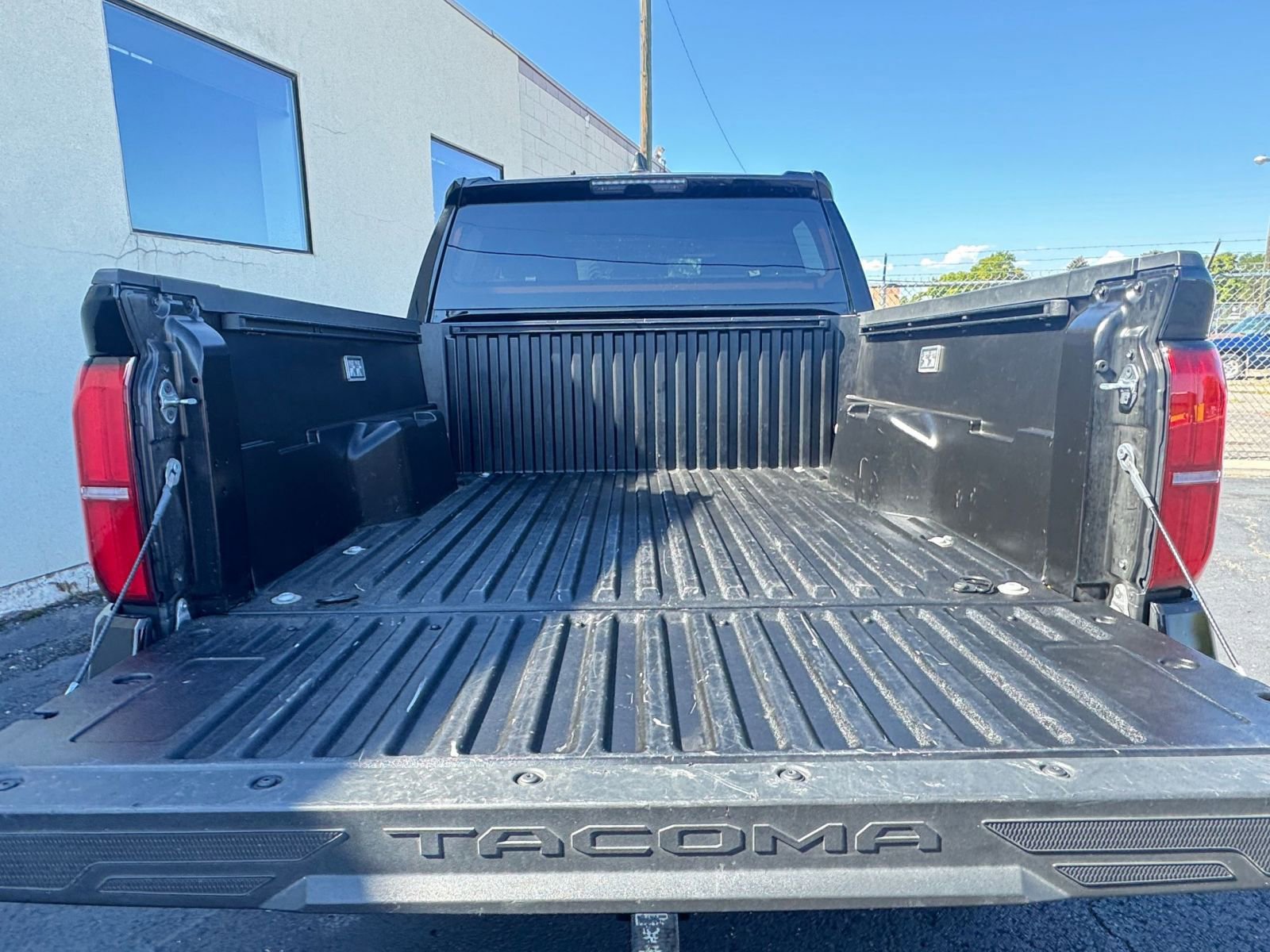 Used 2025 Toyota Tacoma SR image 28