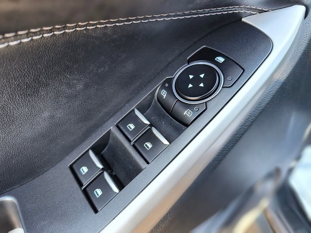 Certified 2022 Ford Explorer XLT w/ Equipment Group 202A image 19